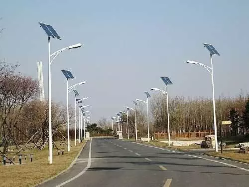 stalpi iluminat fotovoltaici