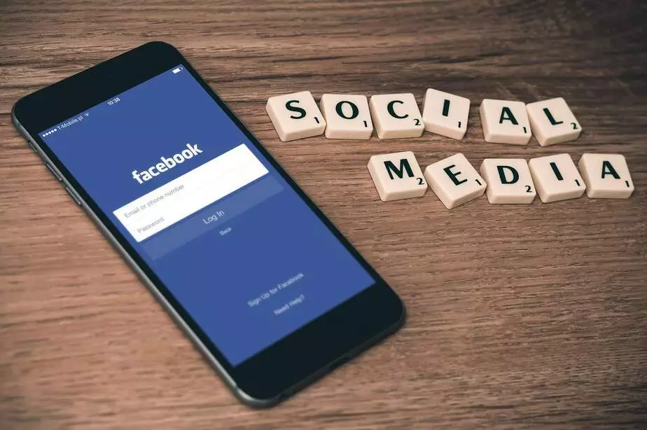 De ce sa folosesti Facebook in promovarea online? • Refu Blog